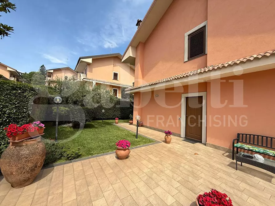 Immagine 7 di Villa in vendita  in Via Madonna dell'Indirizzo, 62 a Trecastagni