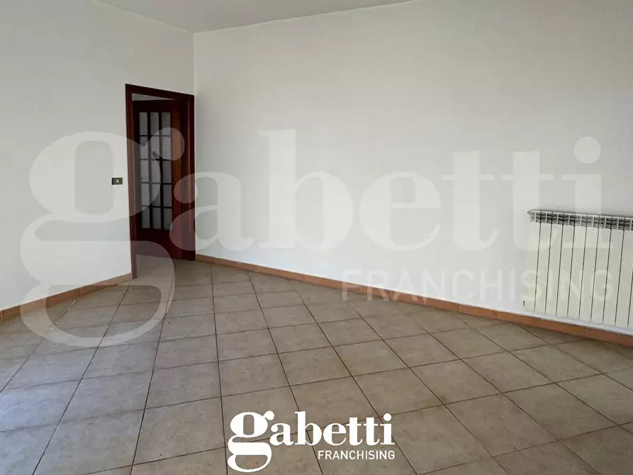 Immagine 10 di Appartamento in vendita  in Via Fuori Porta Roma a Capua