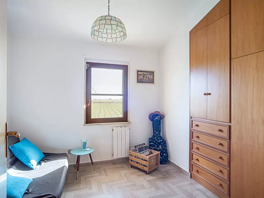 Immagine 23 di Casa trifamiliare in vendita  in Via della Bilancia, 47 a Sabaudia