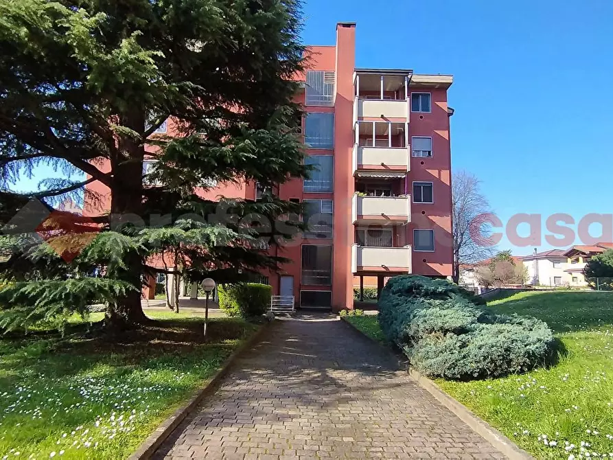 Immagine 2 di Appartamento in vendita  in Via PIETRO NENNI, 12 a Locate Di Triulzi