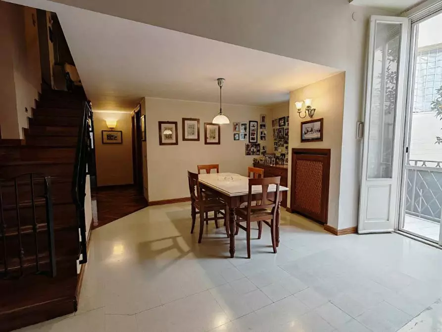 Immagine 15 di Appartamento in vendita  in Piazza della LibertÃ , 6 a Trani