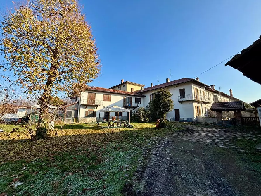 Immagine 1 di Rustico / casale in vendita  in Via Prabernasca a Rivalta Di Torino