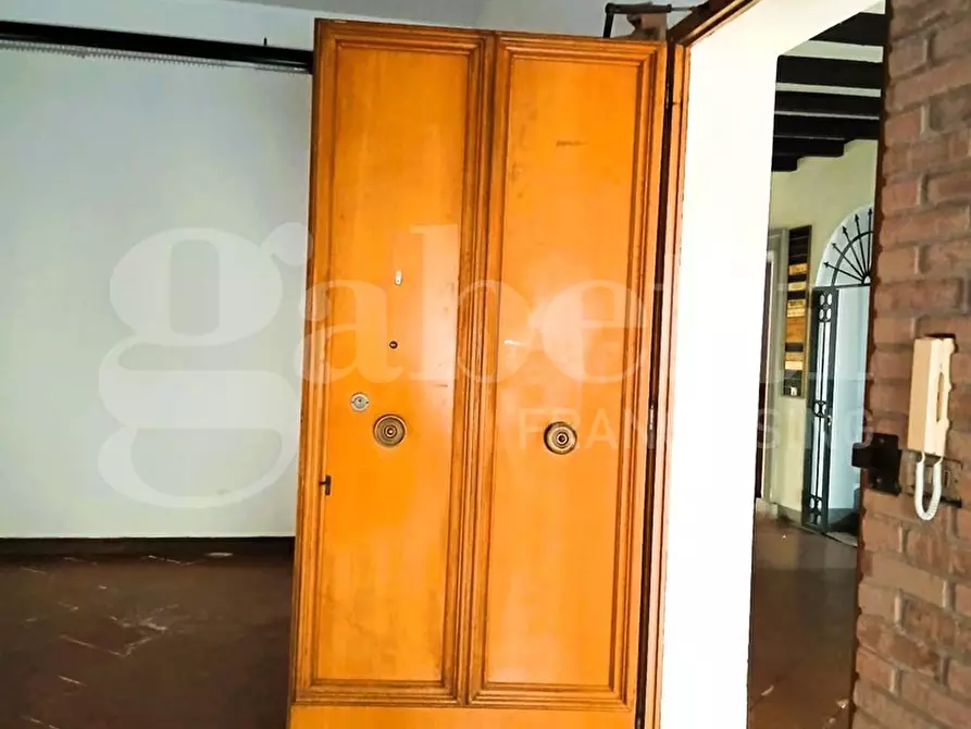 Immagine 18 di Ufficio in affitto  in Corso Guercino, 74 a Cento