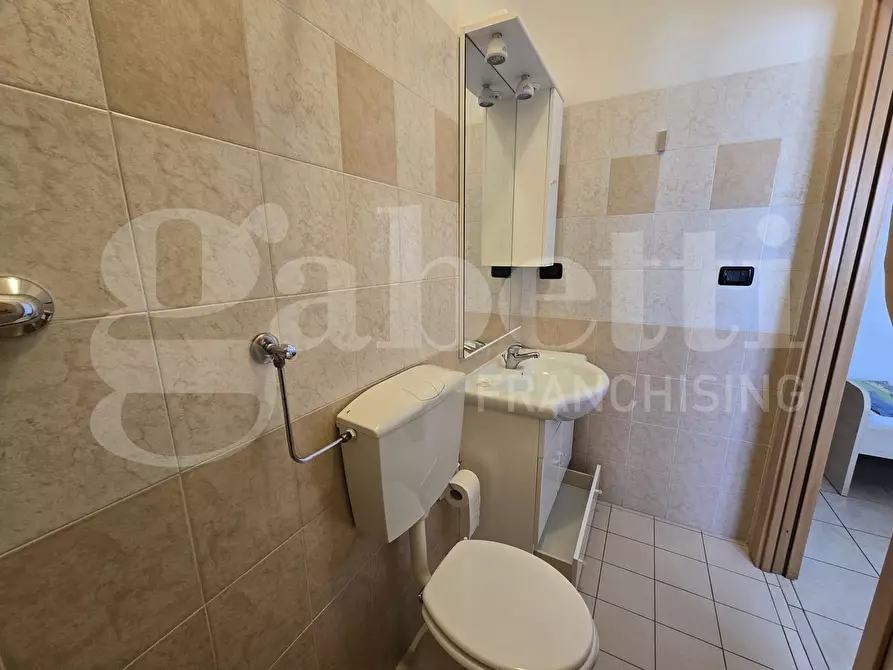 Immagine 10 di Appartamento in vendita  in Via Edmondo de Amicis, 14-16 a Tortoreto