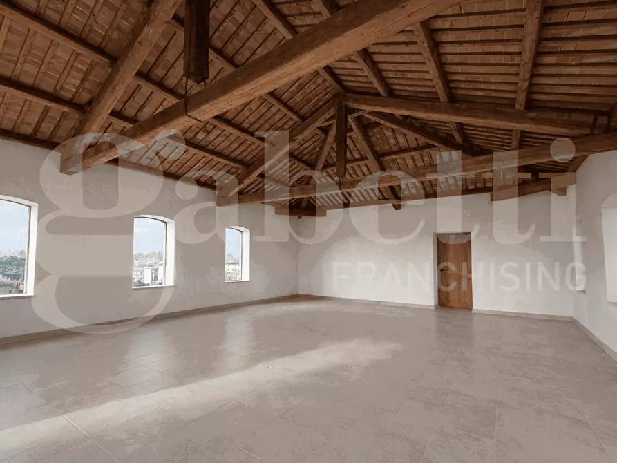 Immagine 7 di Loft/Open space in vendita  in Via Lago di Como, 10 a Vicenza