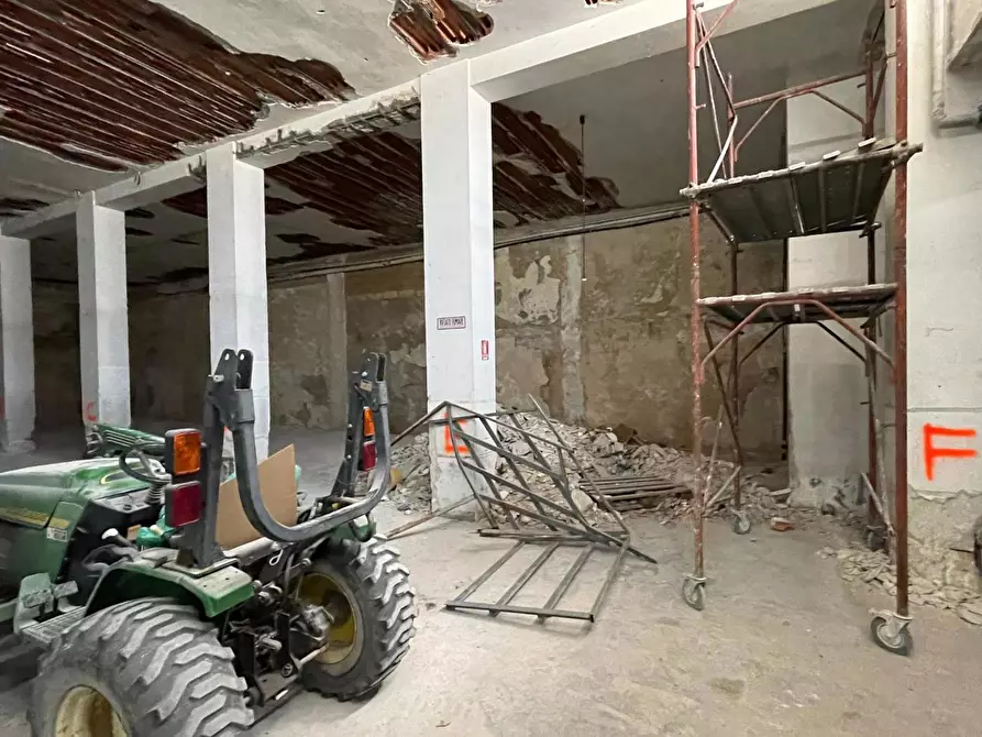 Immagine 8 di Box auto in vendita  in Viale tica, 6 a Siracusa