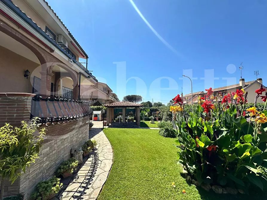 Immagine 8 di Casa bifamiliare in vendita  in Viale corona boreale, 150 a Ardea