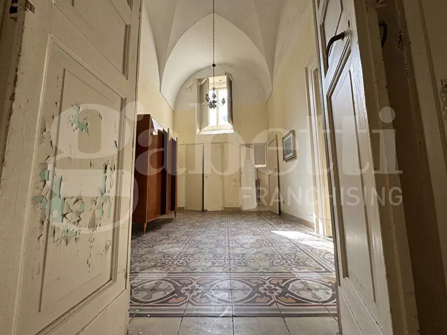 Immagine 15 di Appartamento in vendita  in Via Corte dei Guarini, 11 a Lecce