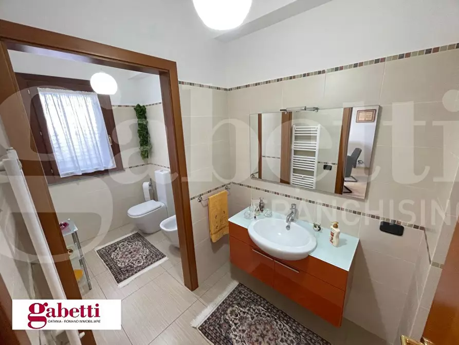 Immagine 17 di Villa in vendita  in Via Madonna dell'Indirizzo, 62 a Trecastagni