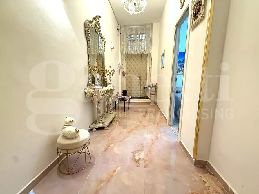 Immagine 2 di Appartamento in vendita  in Via Arenaccia a Napoli