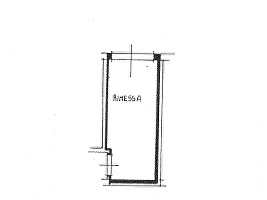 Immagine 2 di Box auto in vendita  in Via G. Verdi a Modena