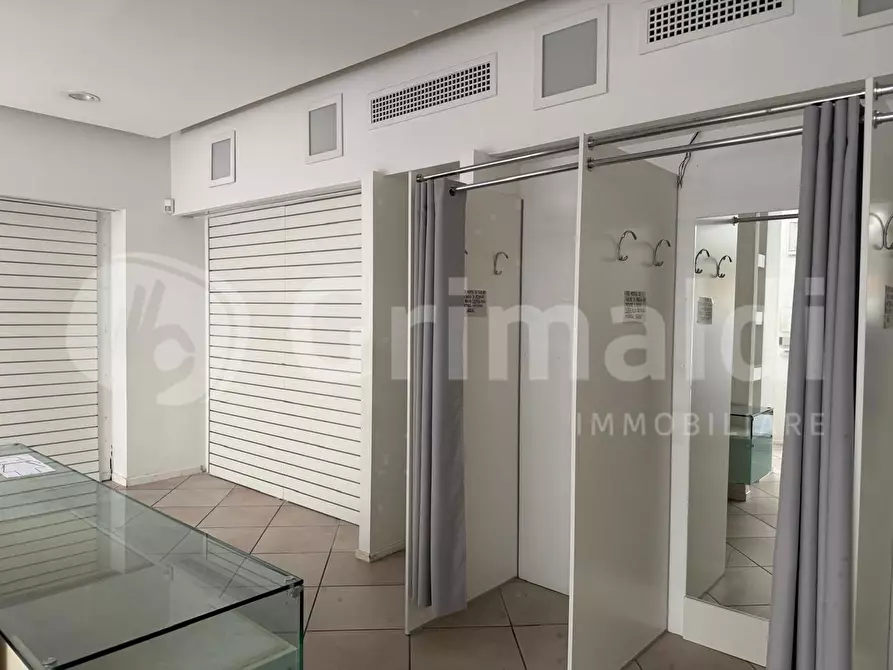 Immagine 5 di Negozio in affitto  in Viale roma, 81 a Cervia