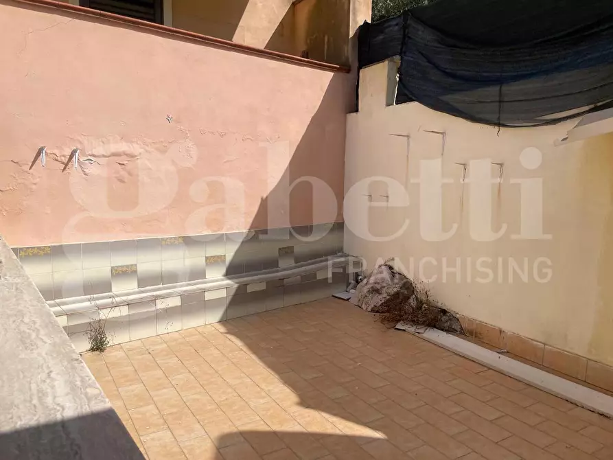 Immagine 9 di Magazzino in vendita  in Via Atratina, 99 a Gaeta