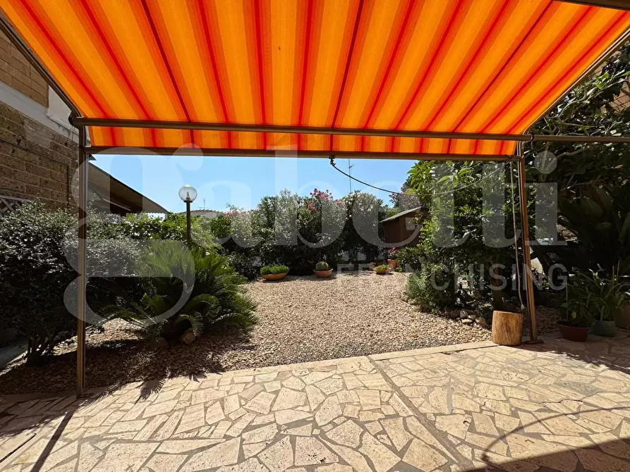 Immagine 4 di Casa trifamiliare in vendita  in Viale perseo, 27 a Ardea