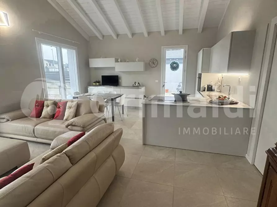 Immagine 1 di Villa in vendita  in Via de Gasperi, Snc a Castiraga Vidardo