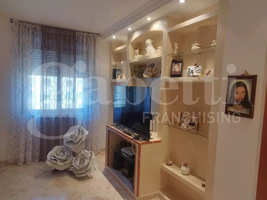 Immagine 1 di Appartamento in vendita  in Piazza SANDRO PERTINI, 5 a Taranto