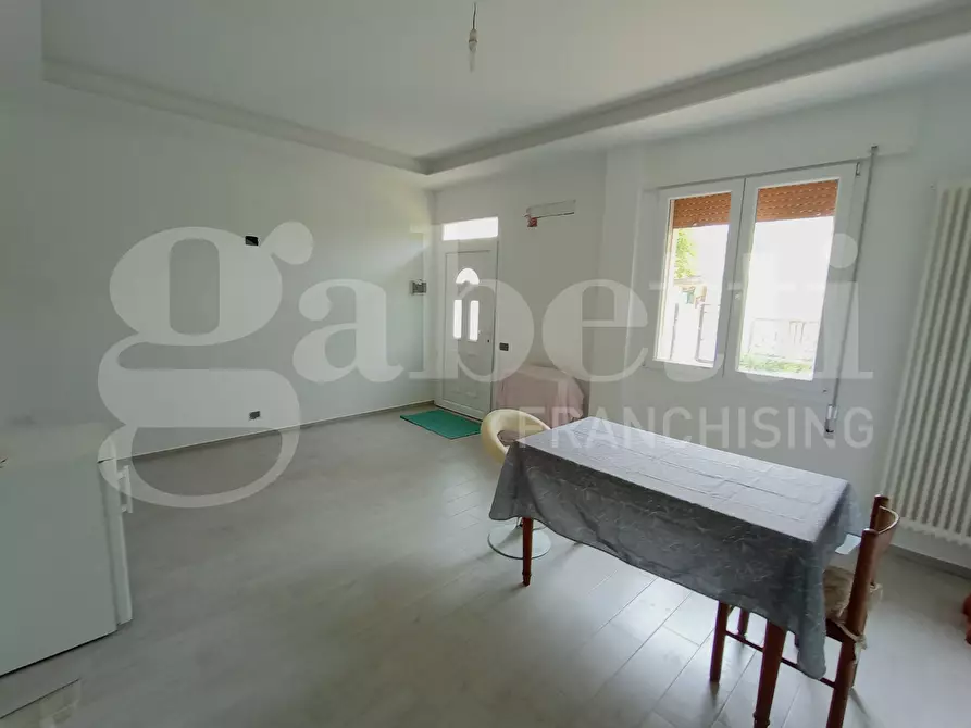 Immagine 2 di Appartamento in vendita  in Via Boscochiaro, Viale della Liberazione, 3 a Cavarzere