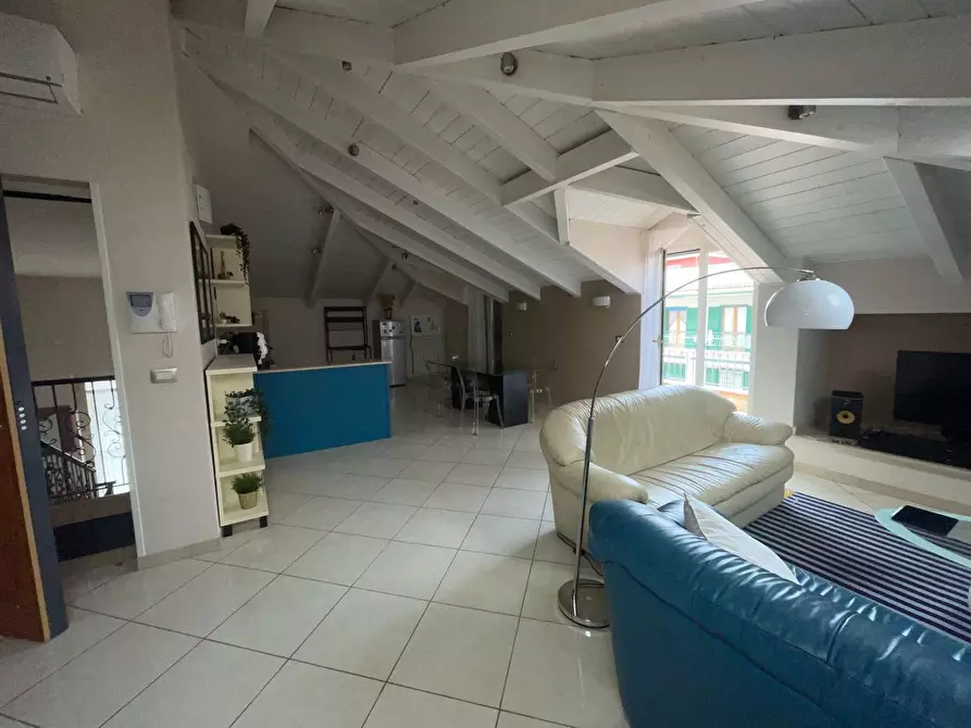 Immagine 29 di Villa in vendita  in Via campagna a Giugliano In Campania