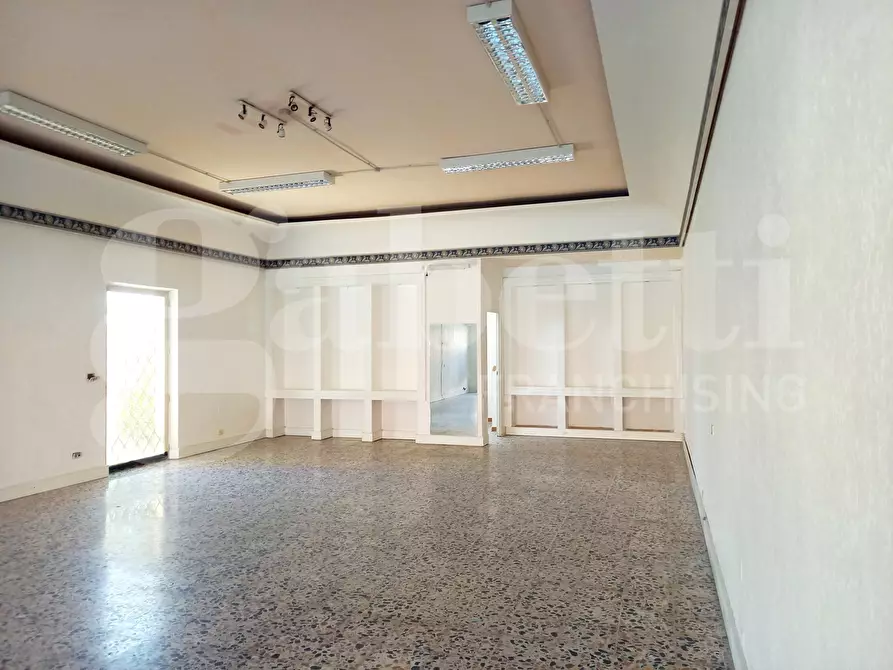 Immagine 2 di Ufficio in vendita  in Via Roma, 2 a Capoterra