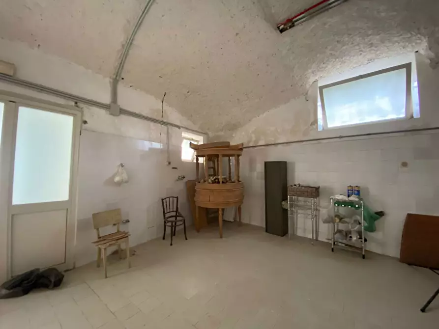 Immagine 15 di Magazzino in vendita  in Via Bruno Buozzi, 17 a San Giorgio A Cremano
