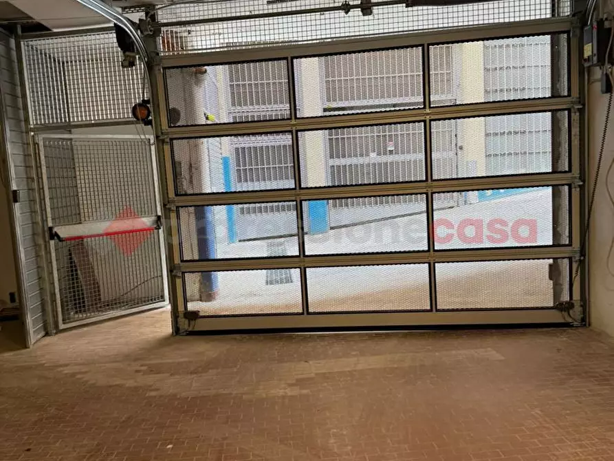 Immagine 3 di Box auto in vendita  in Via Alessandro Luzio, 38 a Roma