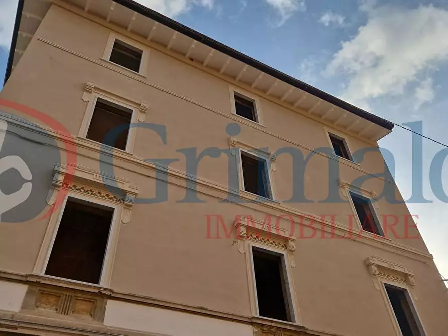 Immagine 4 di Ufficio in vendita  in Via Pelliccia, 2 a Carrara