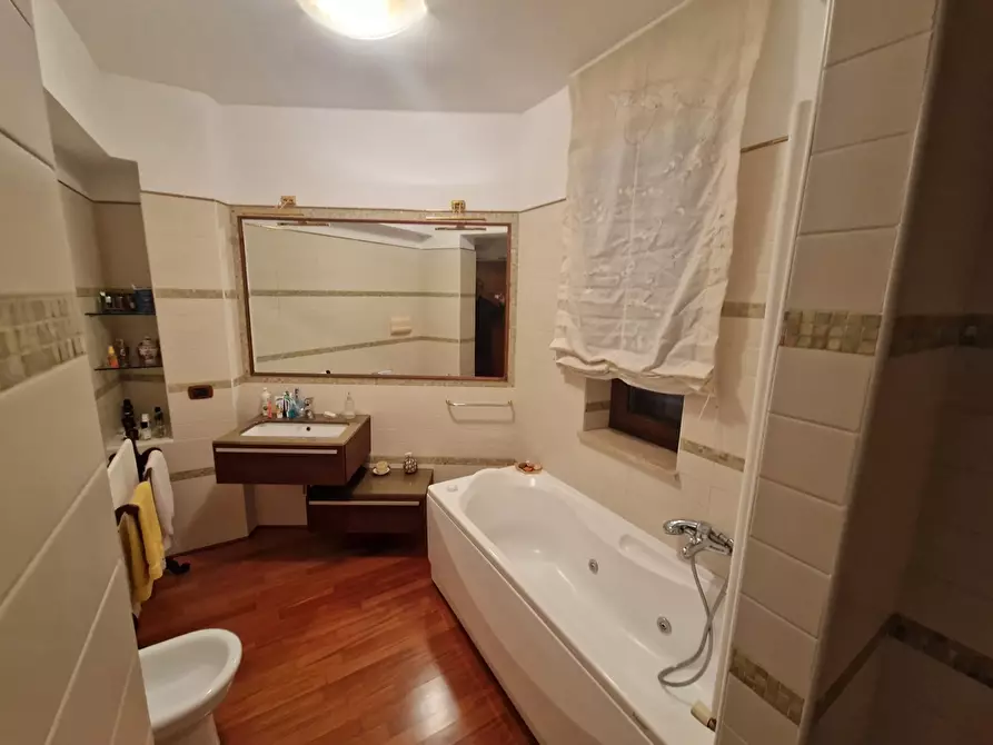 Immagine 19 di Appartamento in vendita  in Via Nuova Panoramica dello Stretto, 582 a Messina