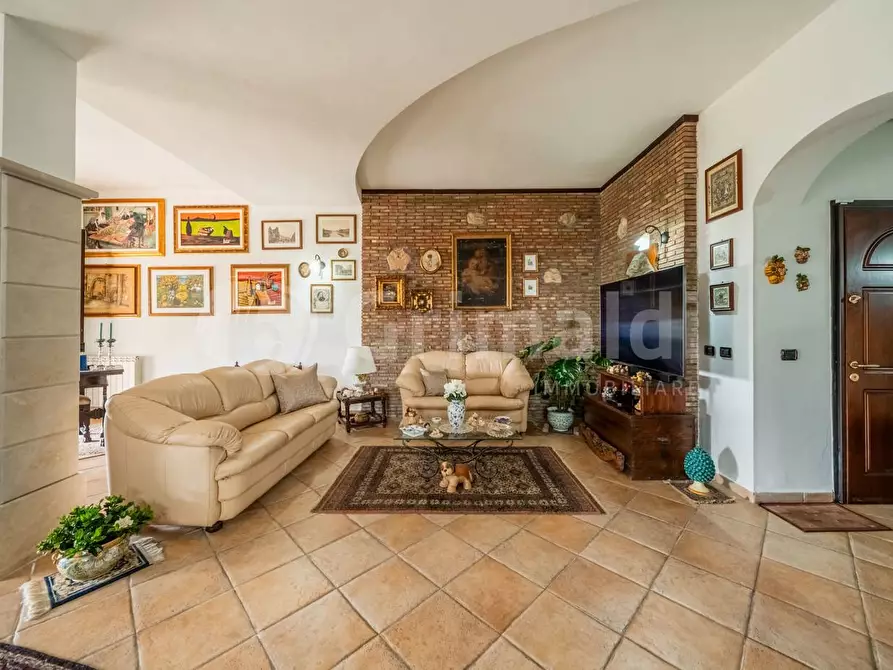 Immagine 13 di Villa in vendita  in Via Sandro Pertini a Avola