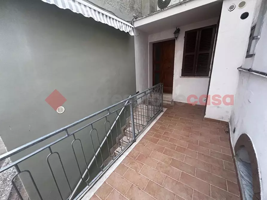 Immagine 5 di Appartamento in vendita  in Via Albornoz a Castel Ritaldi