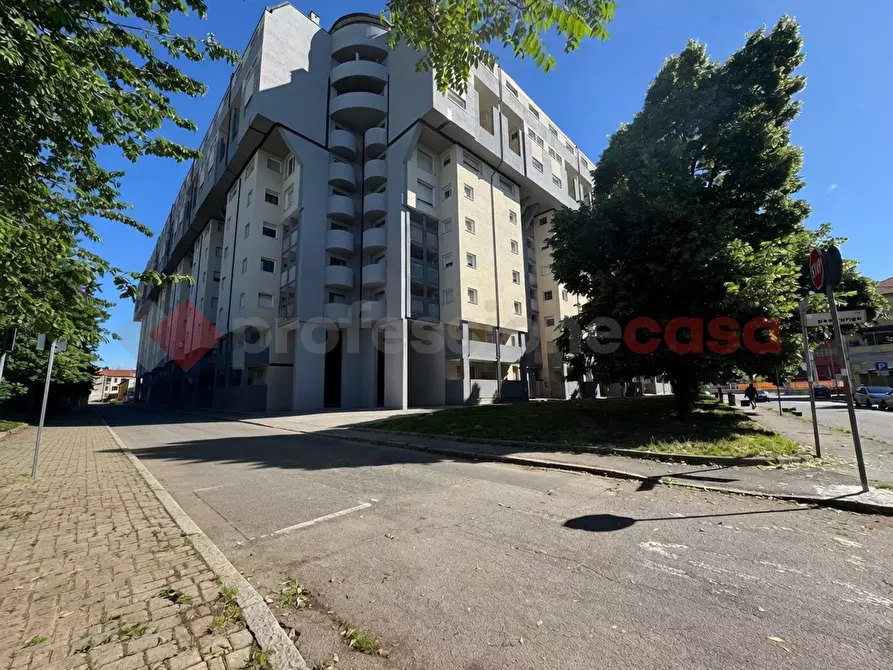 Immagine 2 di Appartamento in vendita  in Via Gioacchino Rossini, 2 a Legnano