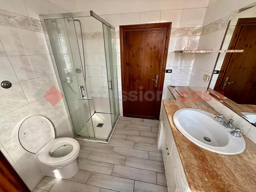 Immagine 11 di Appartamento in vendita  in Via Santena, 15 a Roma