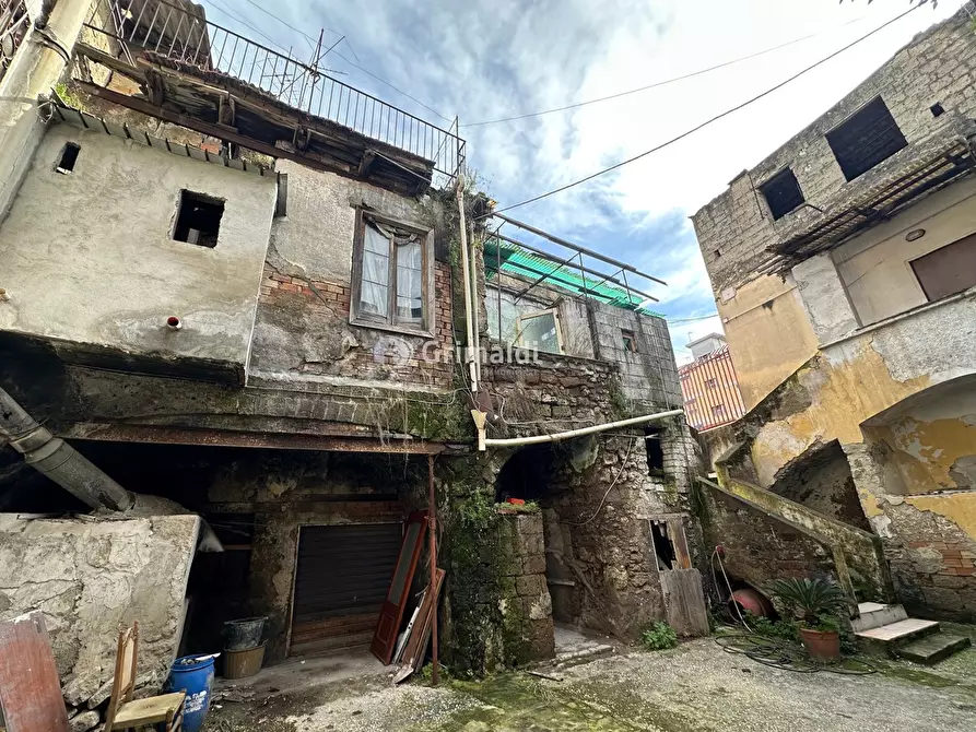 Immagine 7 di Palazzo in vendita  in Via Gabriele D'Annunzio, 12 a Acerra