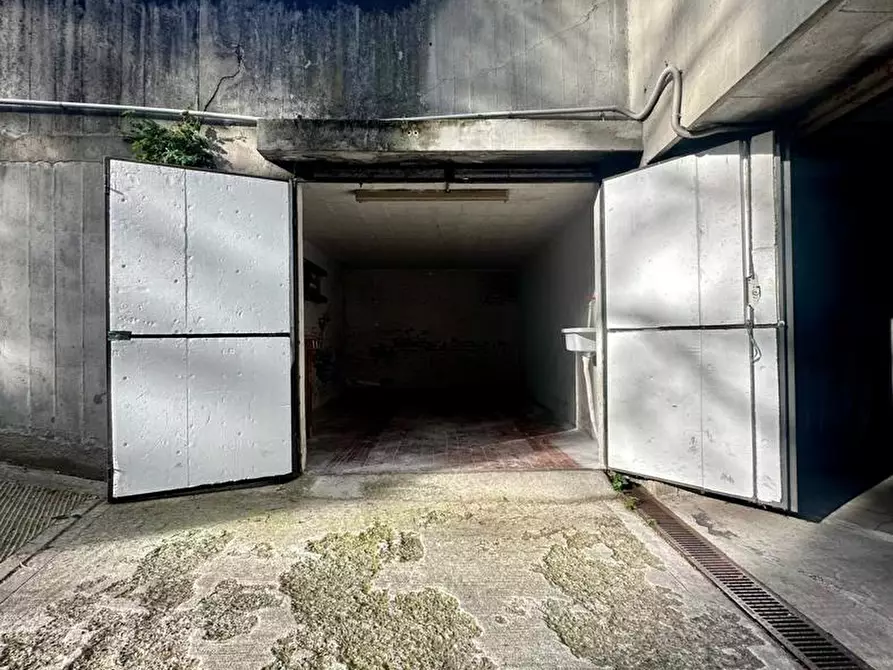 Immagine 4 di Box auto in vendita  in Via Paganino Bonafede, 32c a Bologna