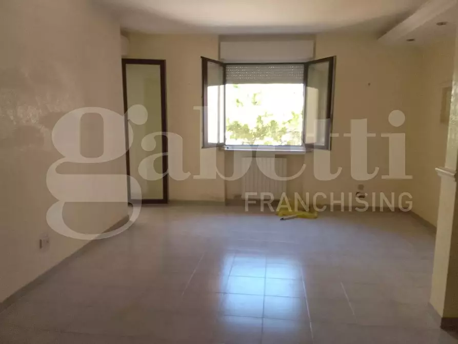 Immagine 1 di Appartamento in vendita  in Piazza G.B.TEDESCO, 6 a Taranto