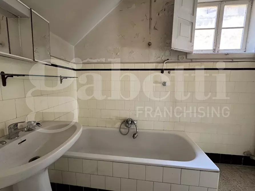 Immagine 22 di Appartamento in vendita  in Via Corte dei Guarini, 11 a Lecce