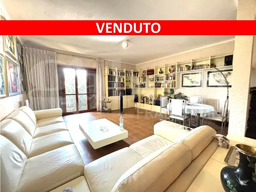 Immagine 1 di Villetta a schiera in vendita  in Via dei Gonzaga a Roma