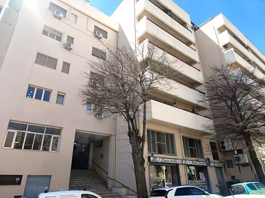 Immagine 1 di Negozio in vendita  in Via catania, 497 a Messina