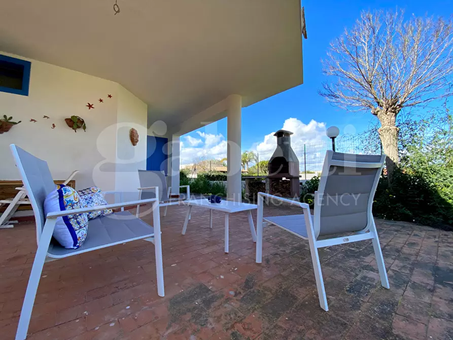 Immagine 12 di Villa in vendita  in Via Dell'oasi, . a Noto