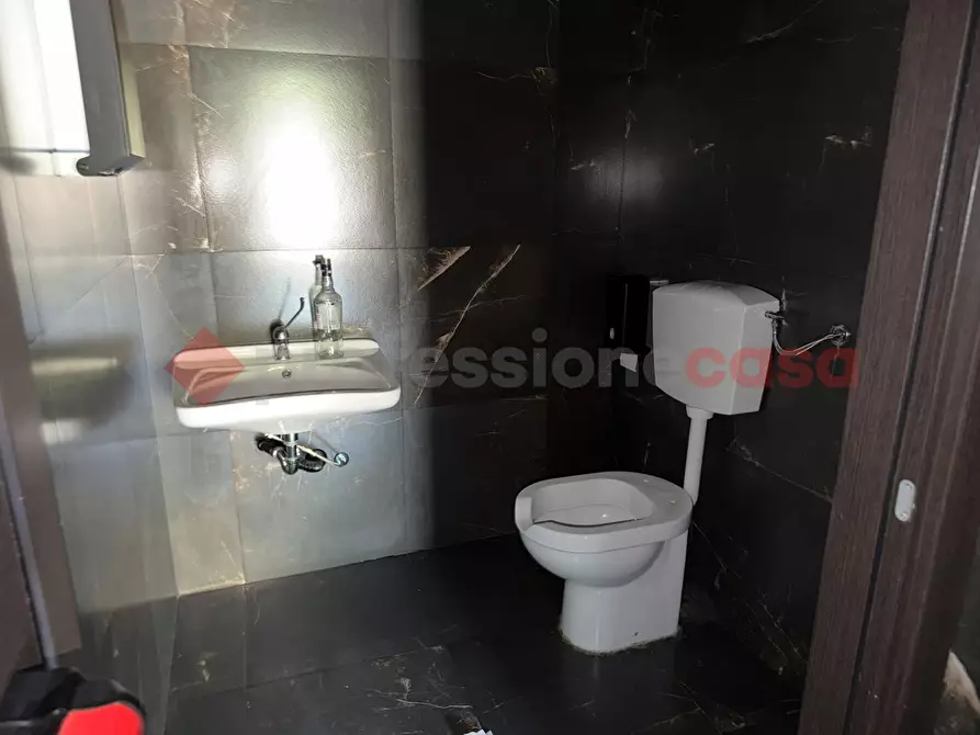 Immagine 11 di Negozio in vendita  in Via Casilina 62, snc a Anagni
