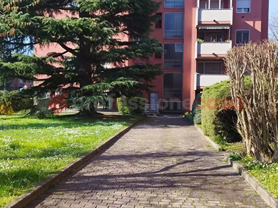 Immagine 7 di Appartamento in vendita  in Via PIETRO NENNI, 12 a Locate Di Triulzi