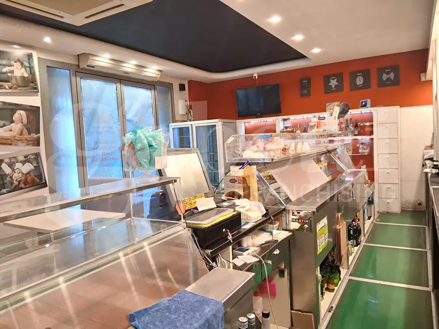 Immagine 10 di Bar / Ristorante in vendita  in Viale Europa, 114 - 116 a Ragusa