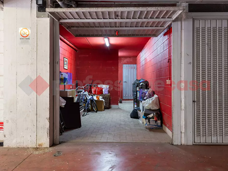 Immagine 35 di Appartamento in vendita  in Viale Francesco Caltagirone a Roma