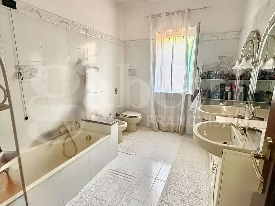 Immagine 23 di Villa in vendita  in Via G. Marconi II traversa, 59/E a Lamezia Terme