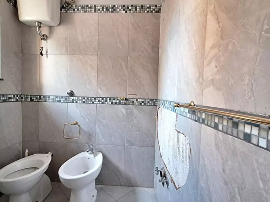 Immagine 16 di Appartamento in affitto  in Vico tutti i Santi a Napoli