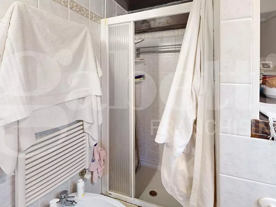 Immagine 12 di Appartamento in vendita  in Via Pertica a Finale Ligure