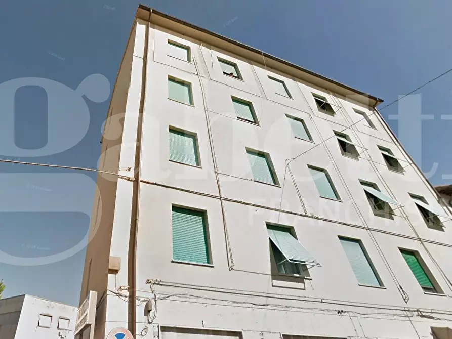 Immagine 1 di Appartamento in vendita  in Via G. Garibaldi, 339 a Livorno