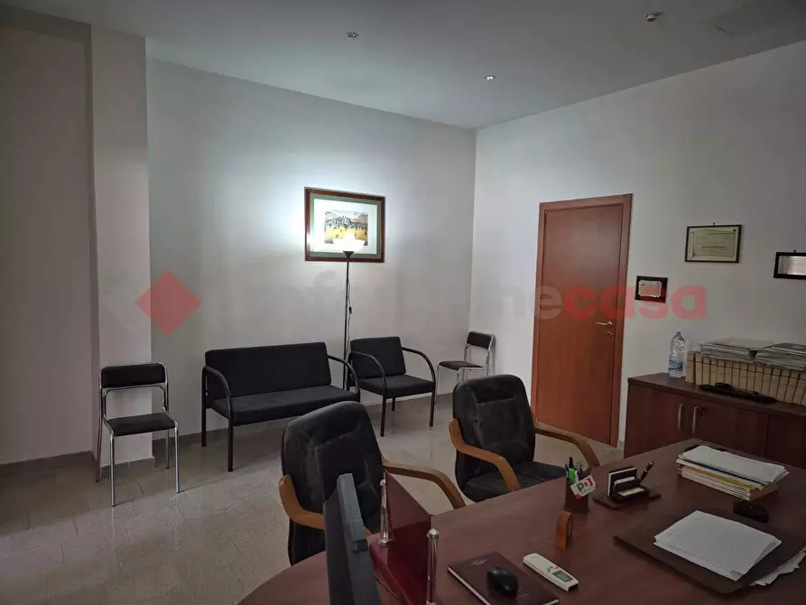 Immagine 9 di Negozio in vendita  in Via DON LUIGI MONZA, 18 a Brindisi