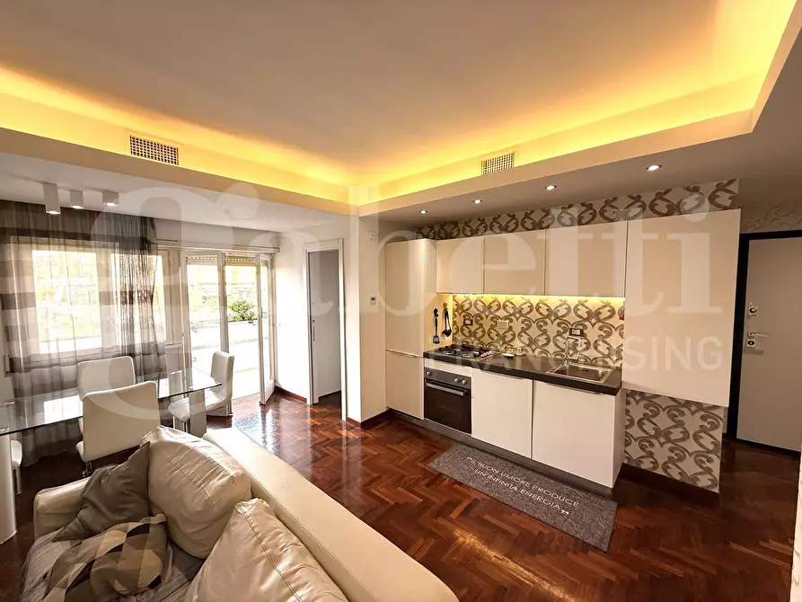 Immagine 1 di Appartamento in vendita  in Viale Cesare Pavese, 267 a Roma