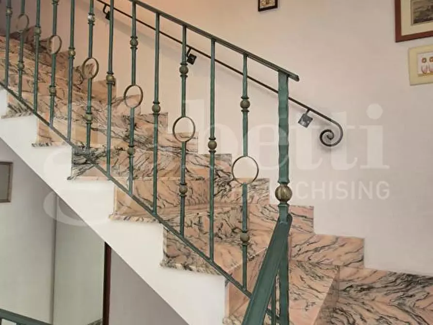 Immagine 29 di Casa indipendente in vendita  in Corso Umberto I, 193 a Torre Annunziata