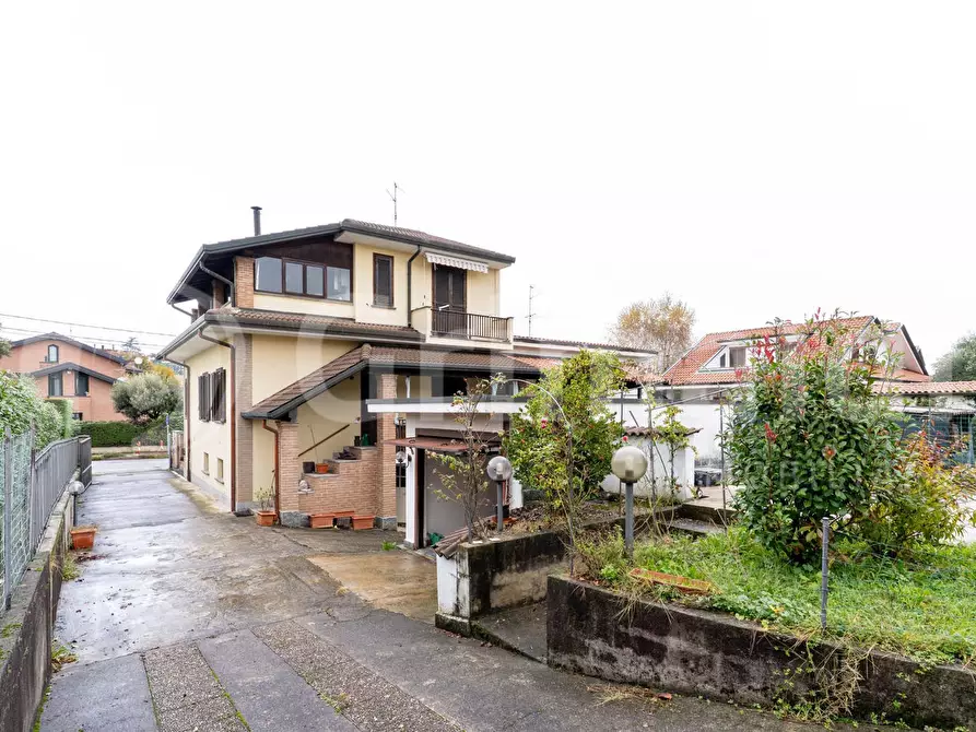 Immagine 2 di Casa bifamiliare in vendita  in Via Cagnola, 69 a Triuggio